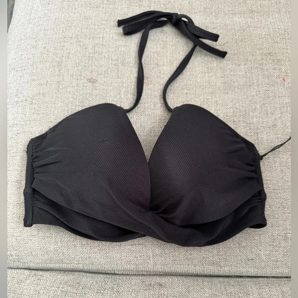 SHADE AND SHORE NWT Black Ribbed Bikini Top Size 34C Halter Padded Lightly Lined - Picture 1 of 6